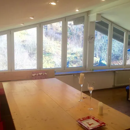 Large Spacious Apartment, 50m To The Lift! 마리아알름암스타이너르넨미어