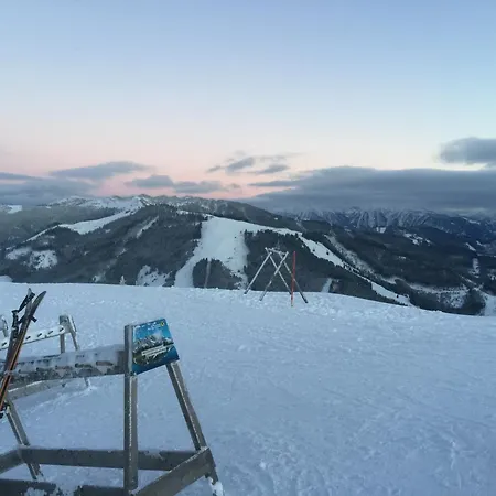 公寓 Large Spacious Apartment, 50m To The Lift! *